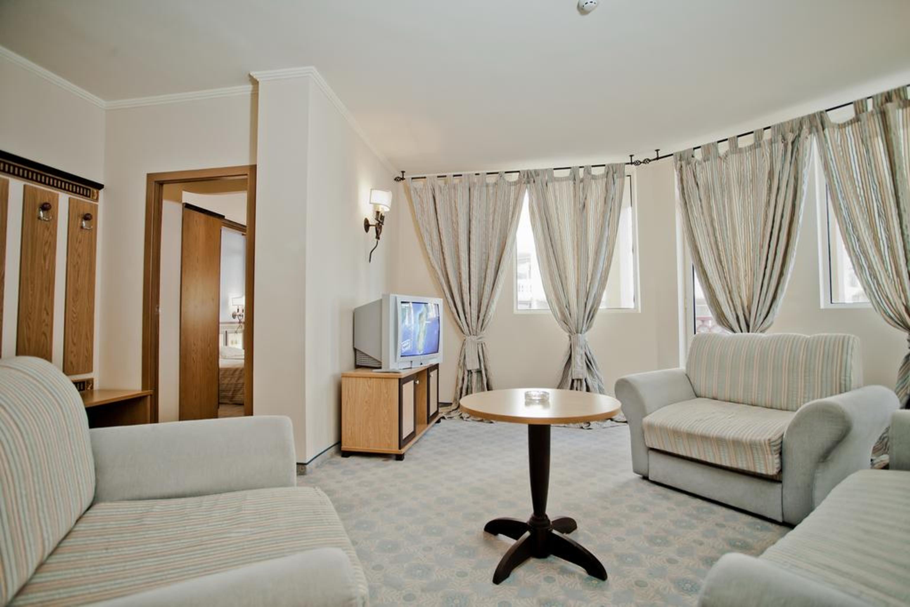 Atrium Beach Hotel 엘레니테 외부 사진